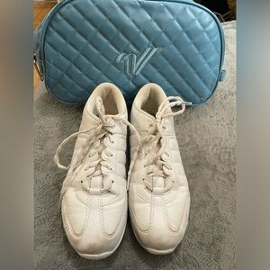 Women’s Varsity cheer sneakers size 7.5 with bag
